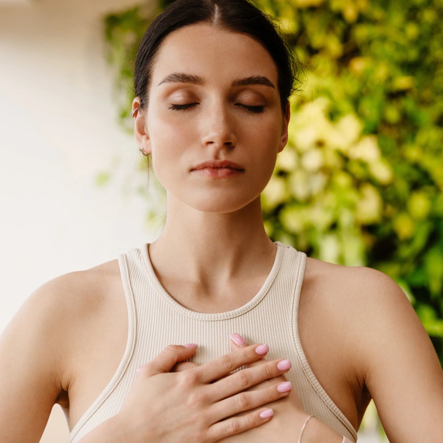 Frau bei Entspannungsübung